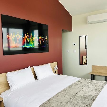 Hotel Wood Inn Bordeaux Aeroport Мериньяк Экстерьер фото