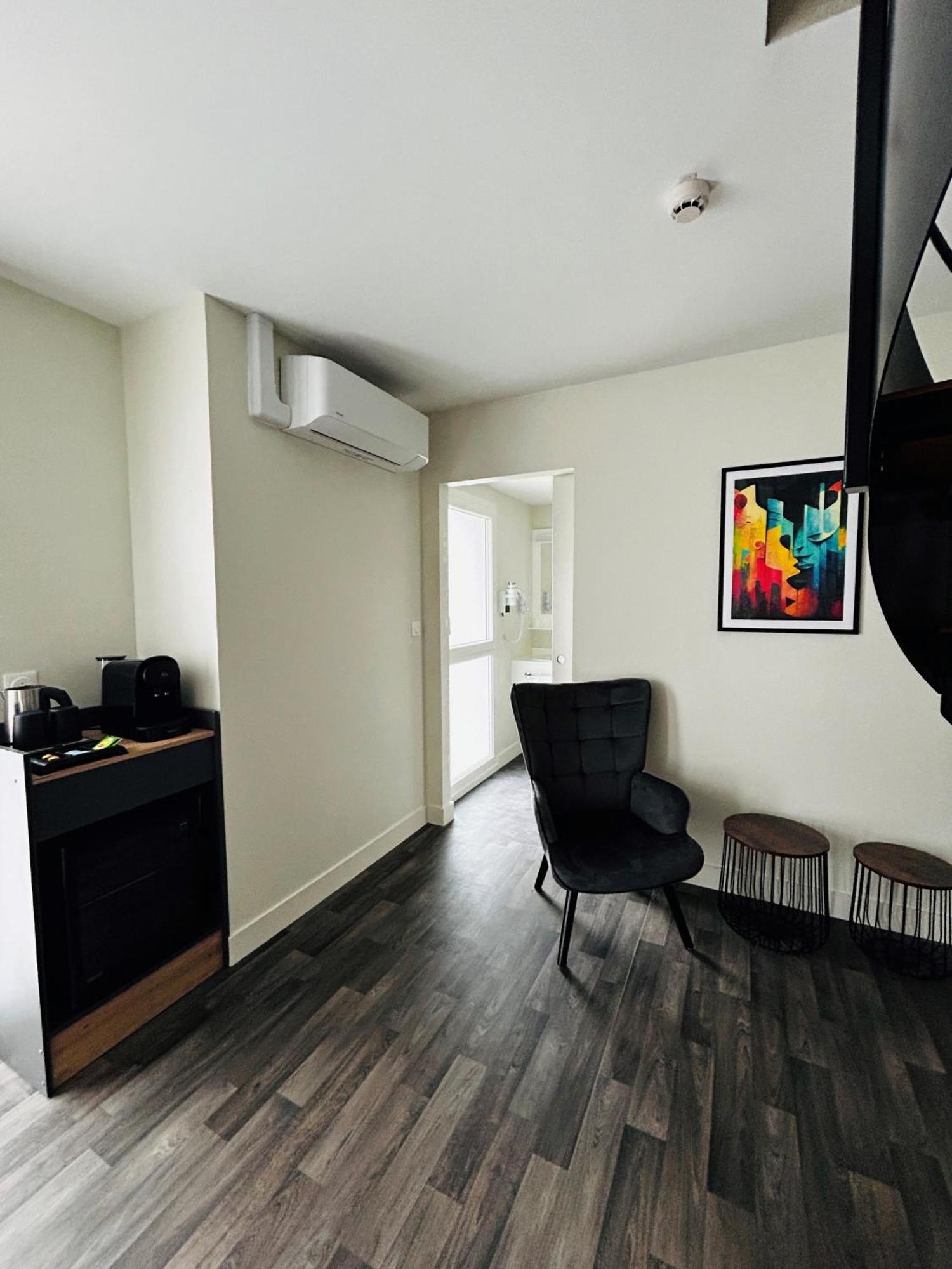 Hotel Wood Inn Bordeaux Aeroport Мериньяк Экстерьер фото
